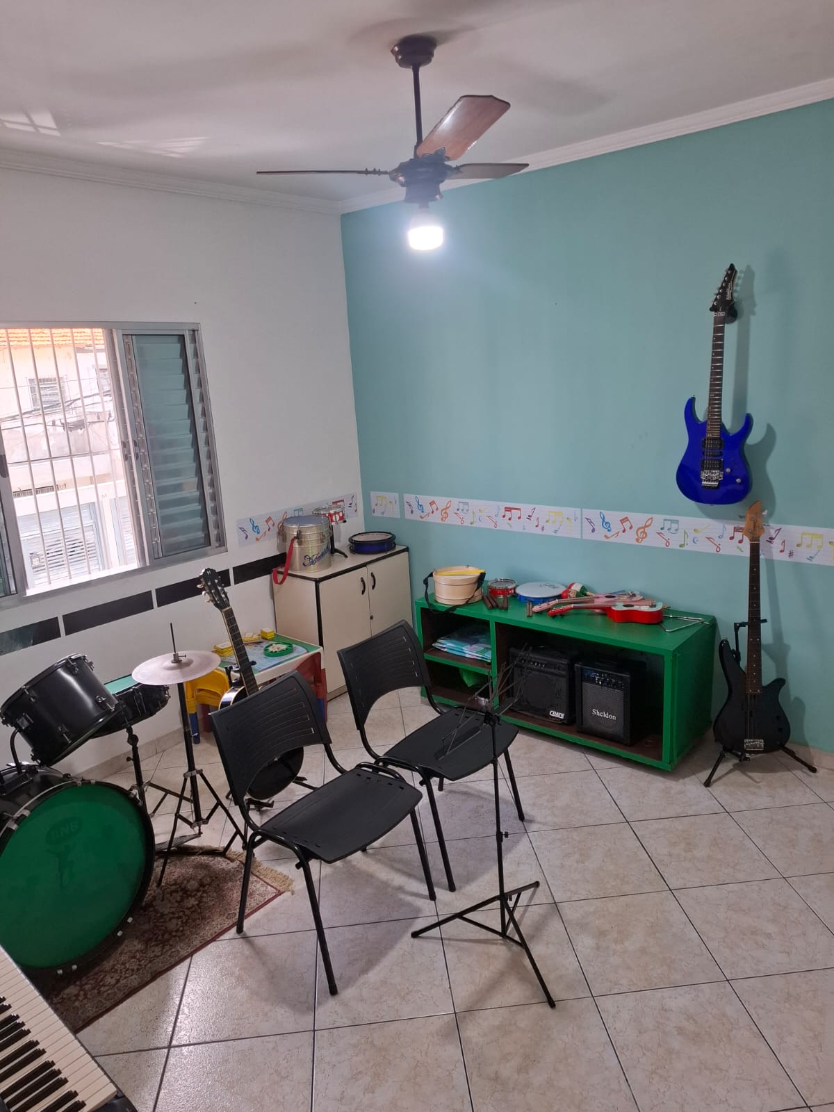 Sala de Guitarra e Percussão